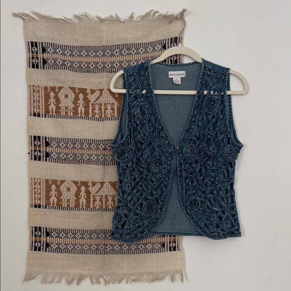 Draper's & Damon's Blue Floral Cutout Vest